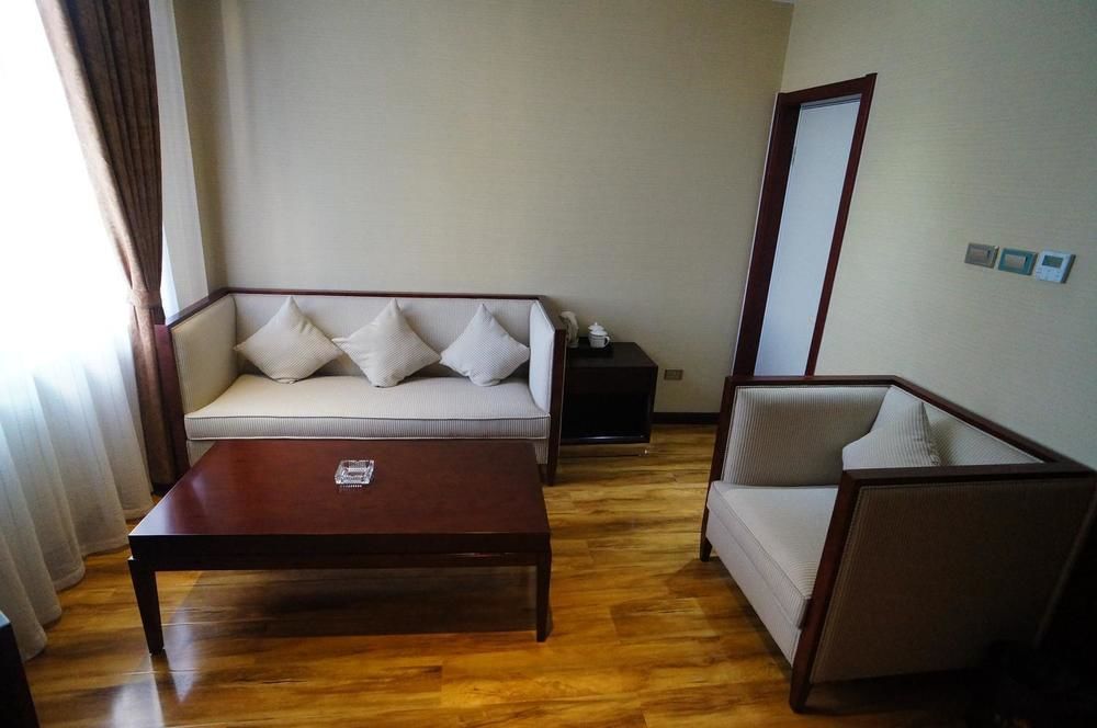 Sunshine Holiday Hotel Liêu Thành Ngoại thất bức ảnh