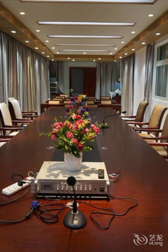 Sunshine Holiday Hotel Liêu Thành Ngoại thất bức ảnh